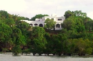 house from sea2